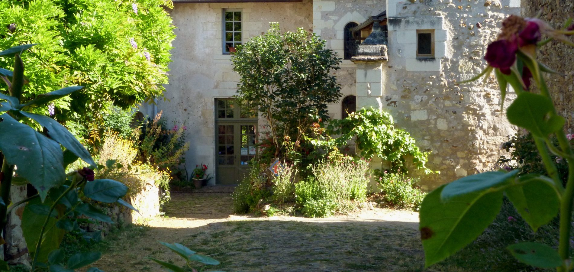 Le Prieuré de Saint Rémy la Varenne