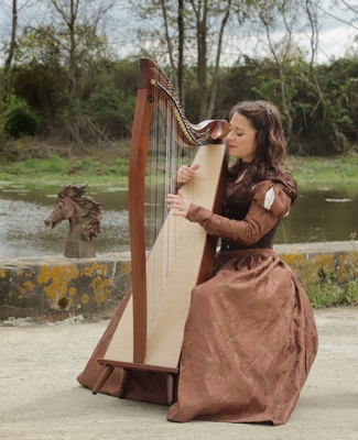 Cécile Branche harpe celtique et chant